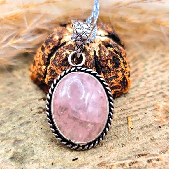 Nature Rose Quartz Oval Stone Pendant Necklace - Picture 1 of 10